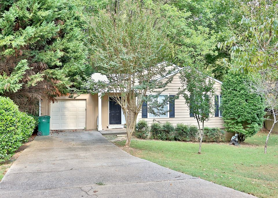 1st image of 740 Country Manor Way
