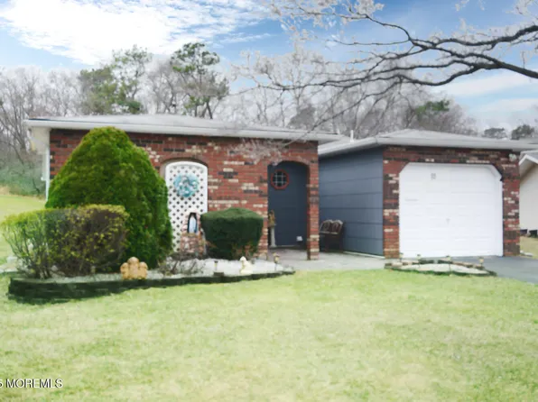 15 Markham Road, Brick, NJ 08724