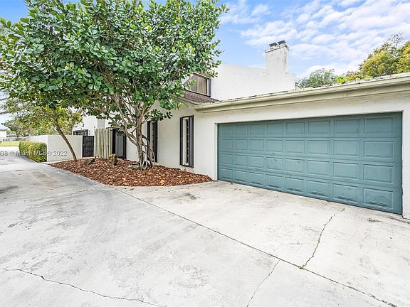 3rd image of 6651 Sunset Dr #36