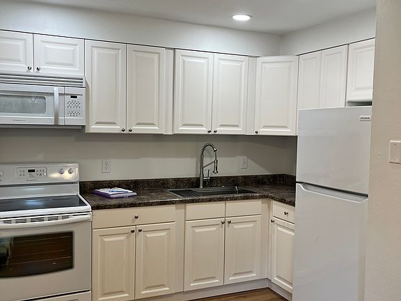 2nd image of 425 Holy Hill Rd #15