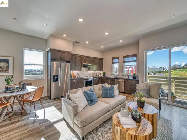 28986 Parkridge Loop #122, Hayward, CA 94544