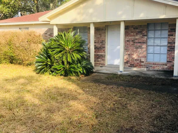 8008 Coronet Dr, Pensacola, FL 32514