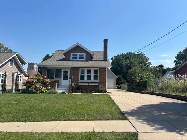 209 S Market St, Washington, IL 61571