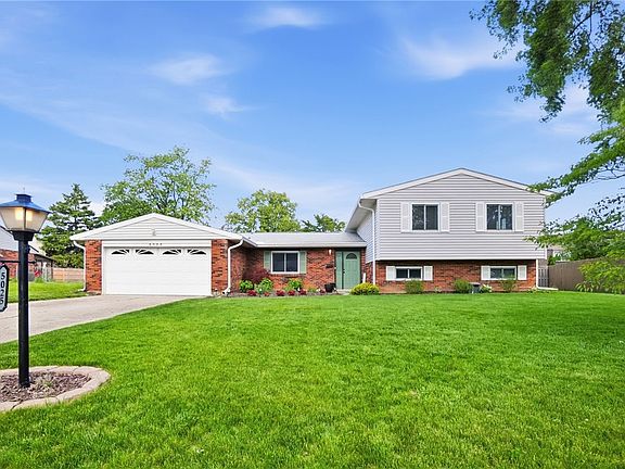 4th image of 5025 Artesia Dr