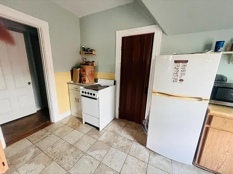 39 Etna St #3 — Photo 5