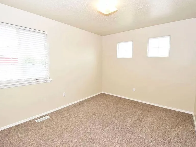 3341 N Maplestone Ave — Photo 15