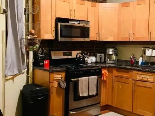 1094 Bedford Avenue image 1 of 14