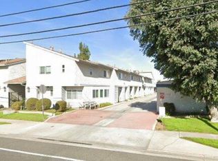 8463 Cedarview Ct, Cypress, CA 90630