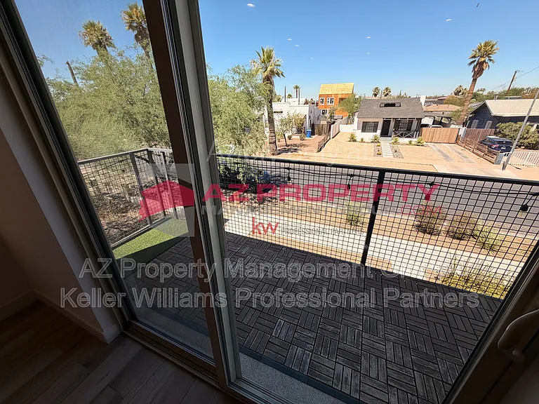 825 N 9th Ave #12 — Photo 17