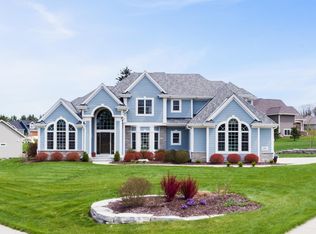 3221 Heartlake Cir, Slinger, WI 53086