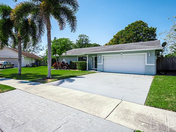 4th image of 548 NW 45th Drive
