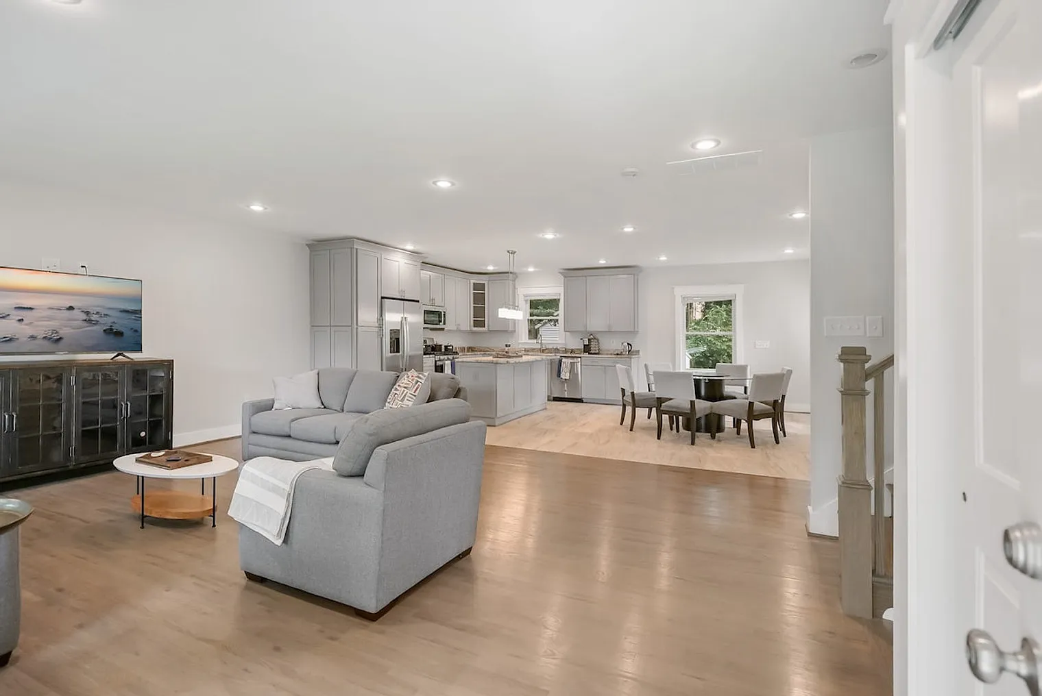 5 bed, 5.0 bath, $11,523 — Photo 4