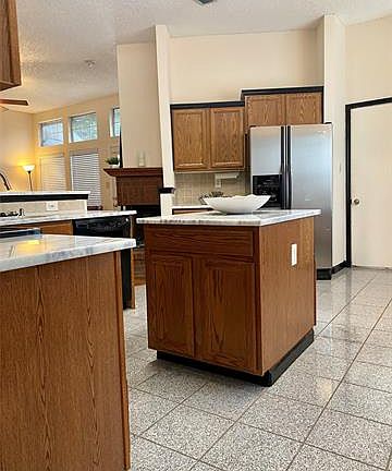 5th image of 7089 Fox Dr