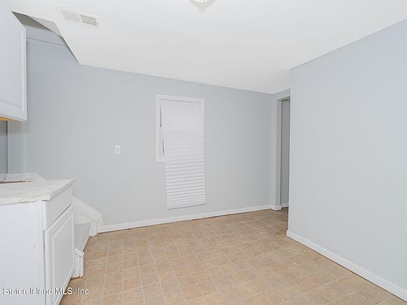 5th image of 225 N Burgher Ave