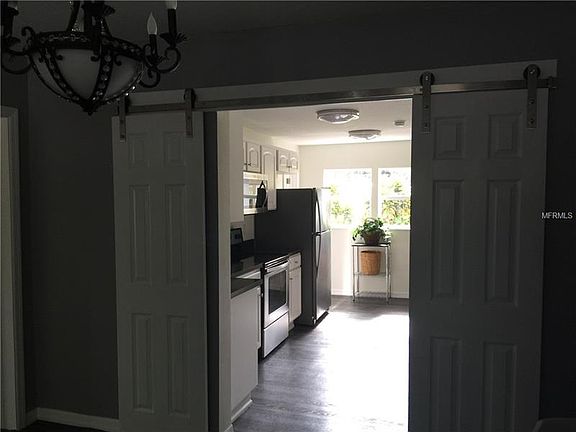 4th image of 117 W Strickland St