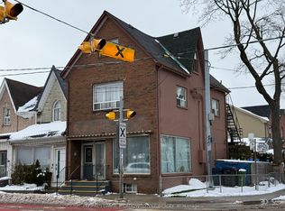 492 Dufferin St #A, Toronto, ON