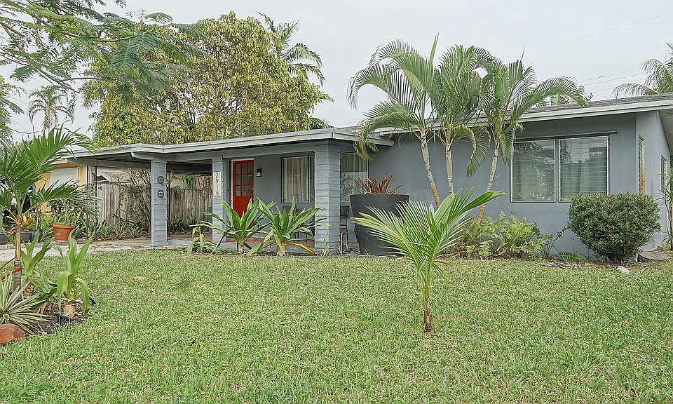 1st image of 2916 NW 6th Ave