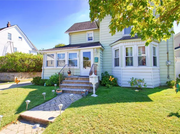 100 Central Avenue, Lynbrook, NY 11563