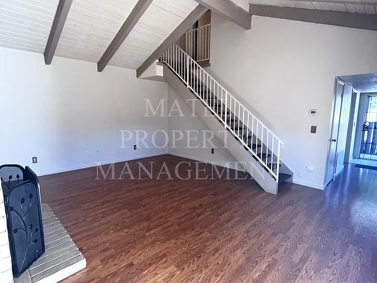 321 Gran Via Ct — Photo 5