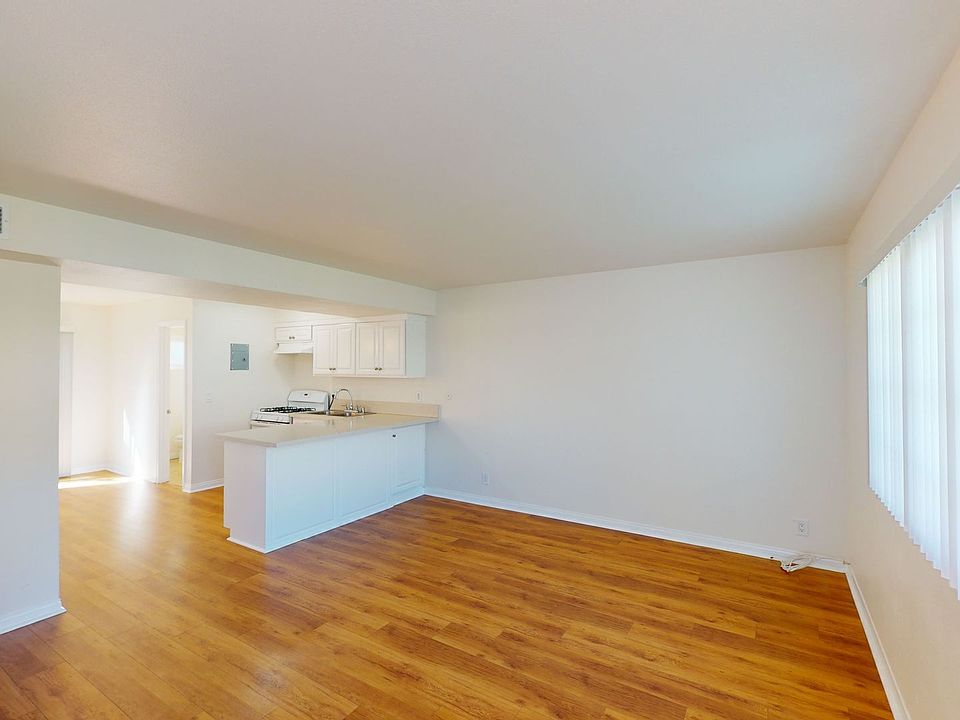 1st image of 1018 Mission Dr Unit C