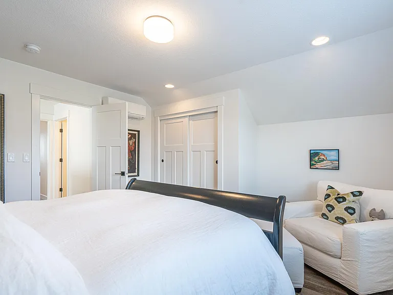 3598 NE Jacob St — Photo 16