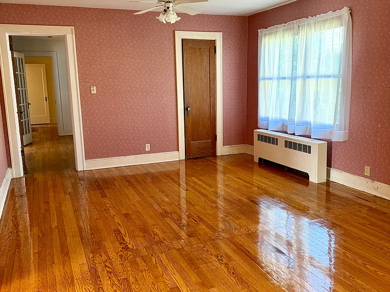 232 Riverside Dr — Photo 19