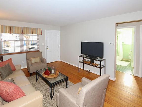 4th image of 6994 Rowan Hill Dr