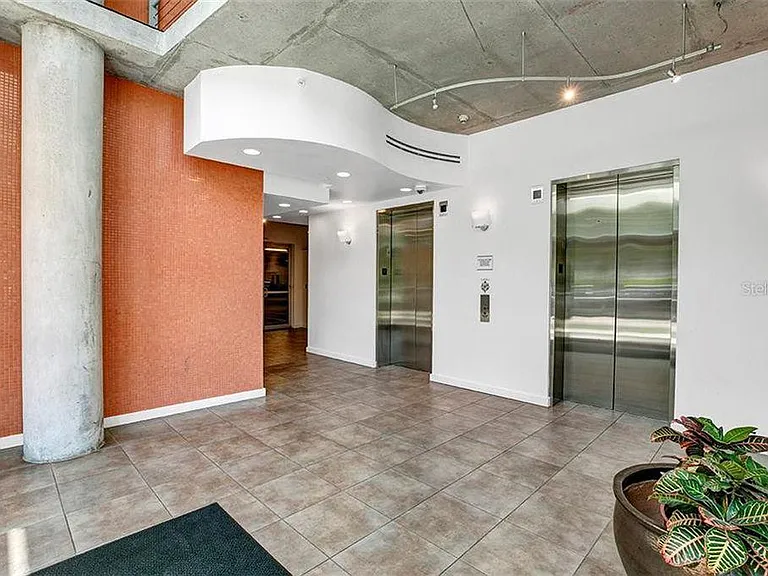 525 E Jackson St #607 — Photo 5