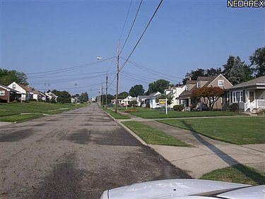 4th image of 1360 Aberdeen Ave