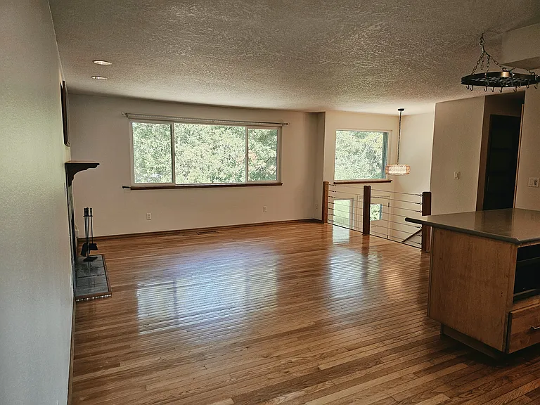 3016 SW Carolina St — Photo 18