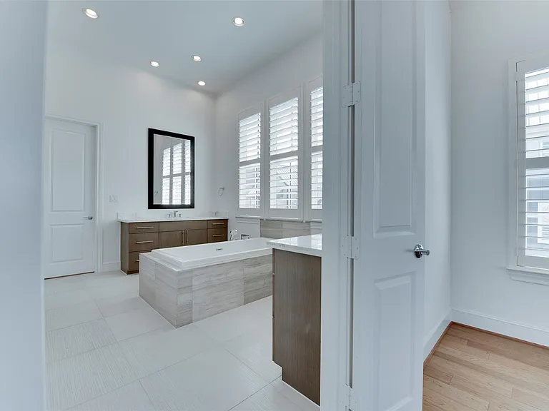 8736 Oak Kolbe Ln — Photo 26