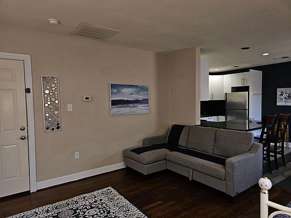 4th image of 500 W Republic St APT 1