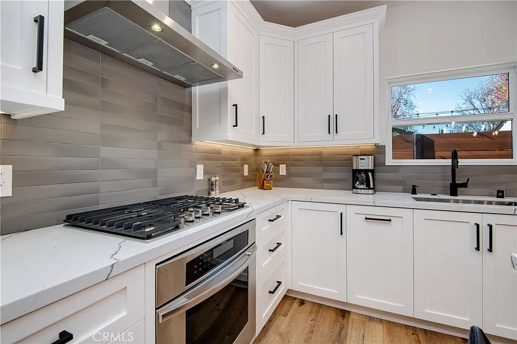 3 bed, 1200 sqft, $5,500 — Photo 2