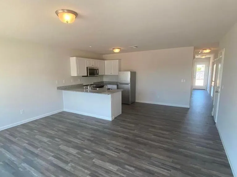 101 E Bobcat Pl — Photo 5