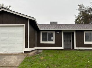 23 Skylark Ct, Merced, CA 95341