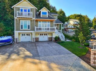 3661 Beach Dr E, Pt Orchard, WA 98366