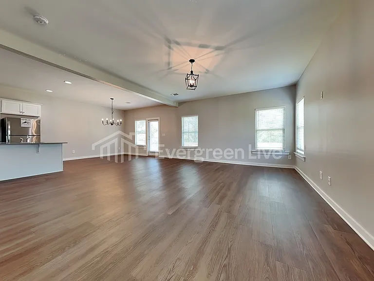 15661 Capstone Blvd — Photo 17