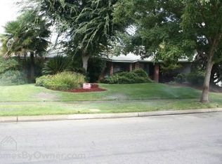 1682 E Fallbrook Ave, Fresno, CA