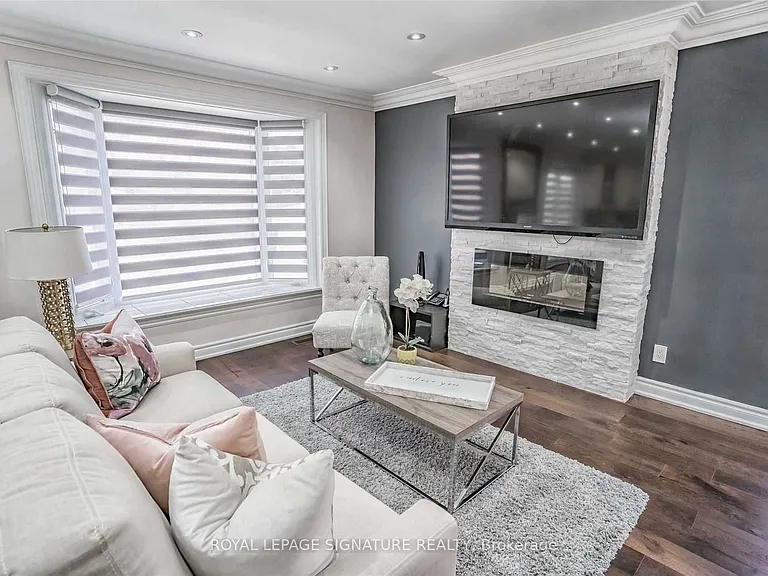 14 Milford Haven Dr #MAIN — Photo 2