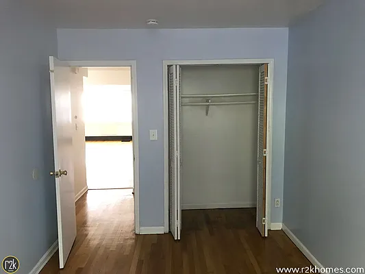 Rented by Realty 2000 Corp | media 7