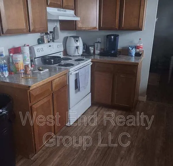 765 N Colorado Ave — Photo 2