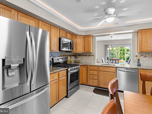 5th image of 34 Camellia Ct
