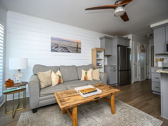 5th image of 1300 Ocean Blvd #337