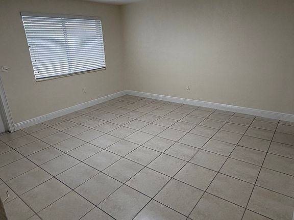 3rd image of 9330 SW 40th Ter #2