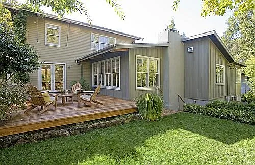 66 Sycamore Ave photo 1
