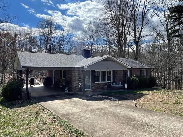 151 Glendale Dr, Elkin, NC 28621
