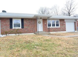 424 Lambeth Ln, Saint Louis, MO