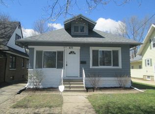 837 Douglas Ave, Aurora, IL 60505