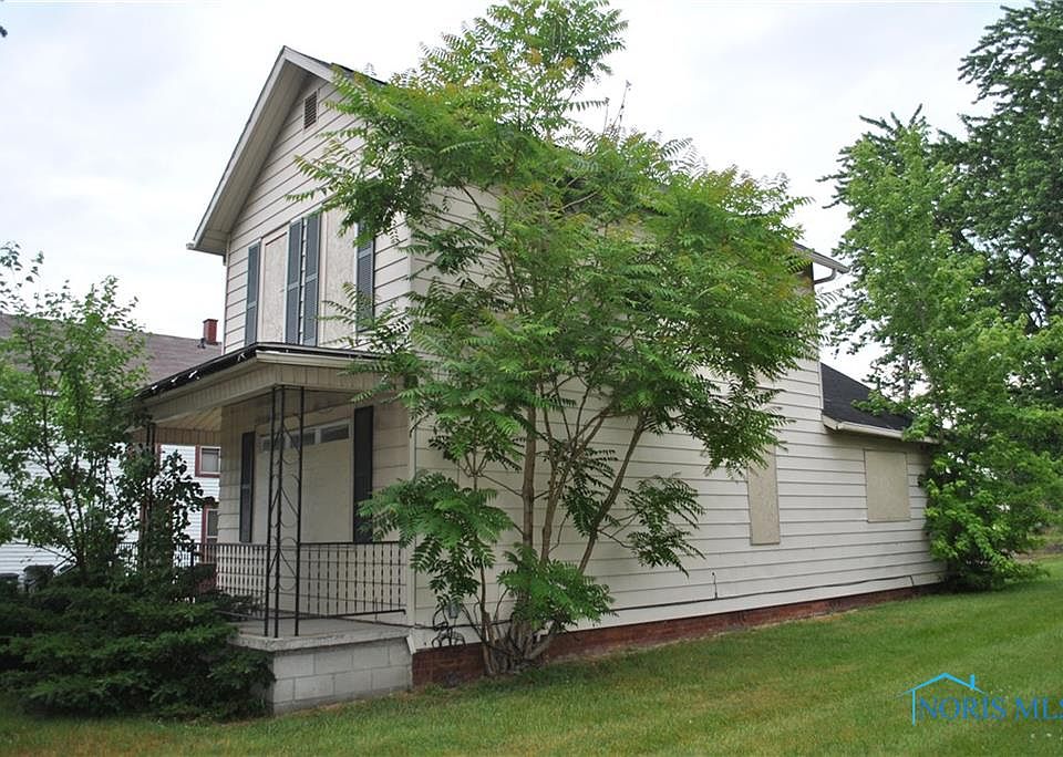 2nd image of 1112 Heston St