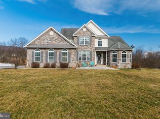 83 Willie Mayes Ct, Berkeley Springs, WV 25411